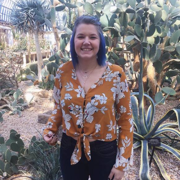 Meet your Posher, Paula - Picture 1 of 1